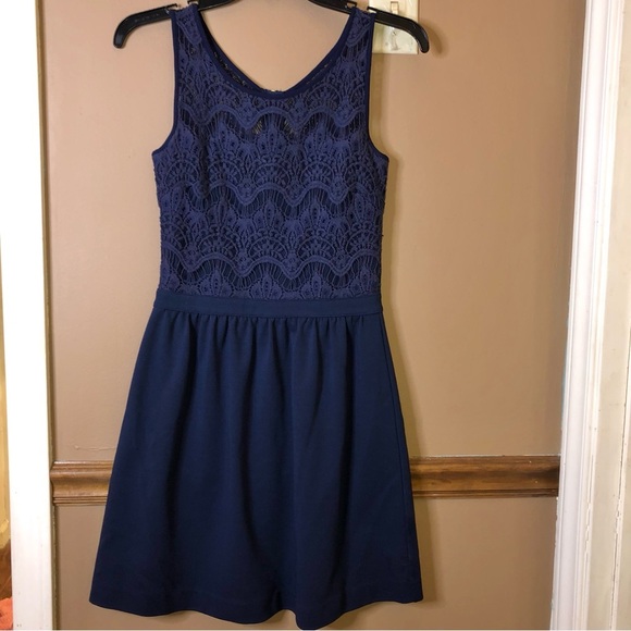 Lilly Pulitzer Rhea Crochet Lace‎ Sleeveless Dress navy Blue XS - Picture 2 of 7